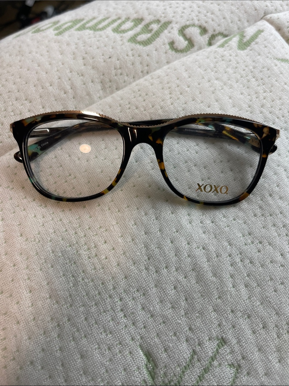 XOXO Tortoiseshell Cat-Eye Inspired Women's Glasses - Brown & Amber Accents